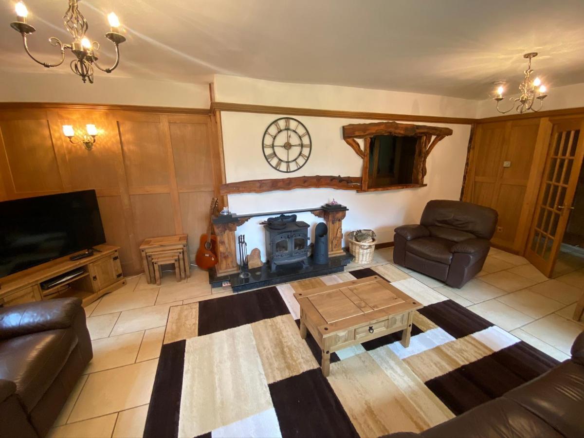 Tranquil Thornhill Cottage Retreat With Hot Tub Moniaive ภายนอก รูปภาพ