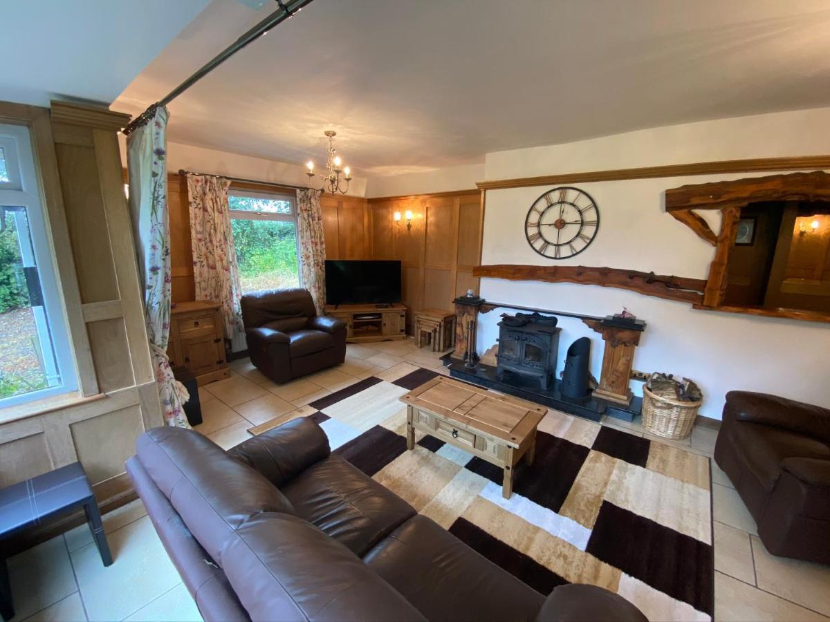 Tranquil Thornhill Cottage Retreat With Hot Tub Moniaive ภายนอก รูปภาพ